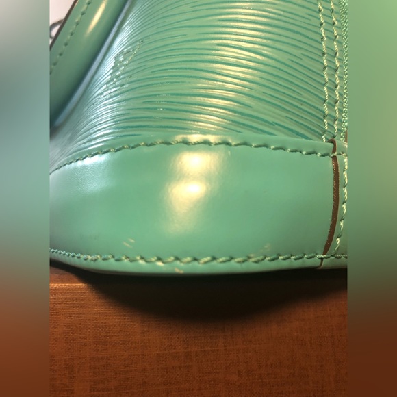 100% Authentic Louis Vuitton Alma BB - Picture 10 of 14